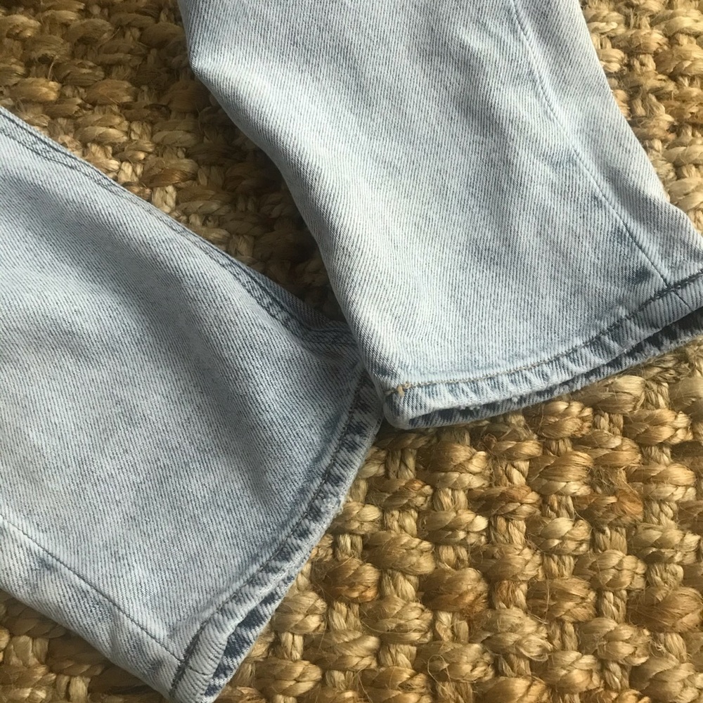 AEO All Cotton MOM JEANS Lightly Distressed Size 4 - Picture 4 of 15